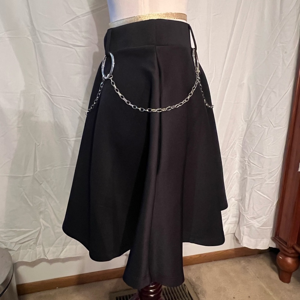 Hot Topic Black Skirt with Chain - Picture 7 of 10